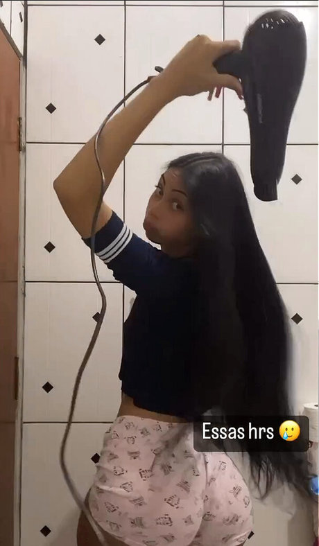 Camilly Keelly onlyfans strip tease