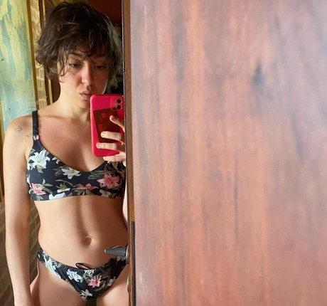 Valentina Bandeira onlyfans joi