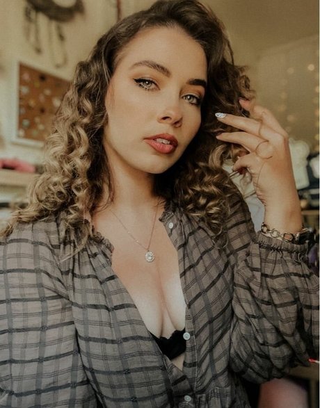 Justseum nude on onlyfans