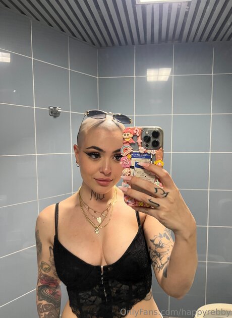 Happyrebby onlyfans.