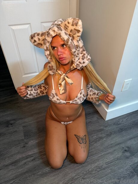 Evierayy onlyfans explicit content