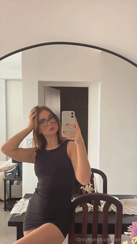 Iamfoxyy strip onlyfans