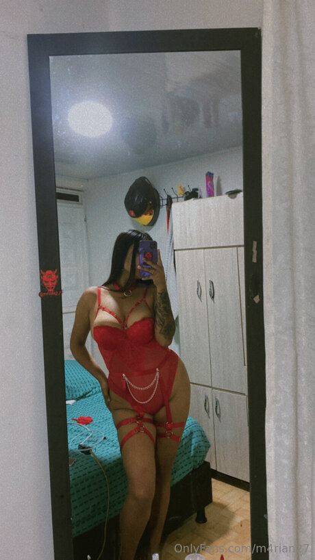 M4rian27 hot onlyfans
