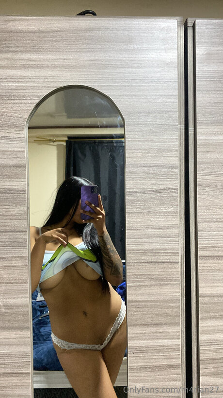 M4rian27 leaked onlyfans pictures