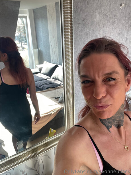 Yvonne Black onlyfans naked leaks