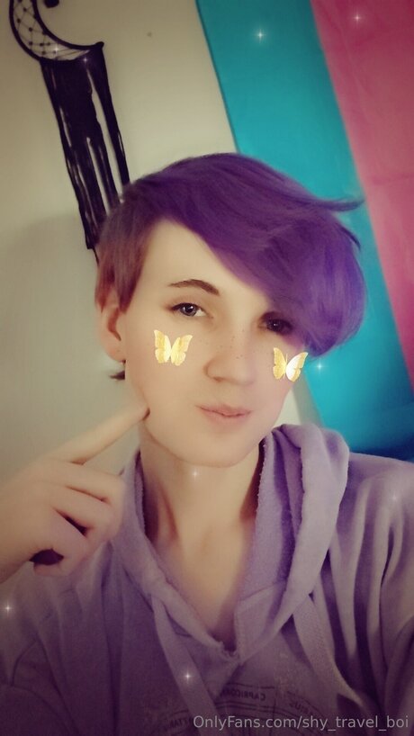 Shy Travel Boi onlyfans nude porn