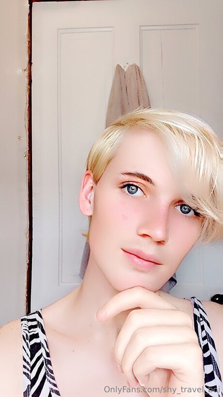 Shy Travel Boi onlyfans sex