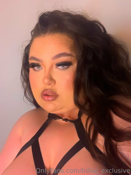 Billiejofficiall tits onlyfans
