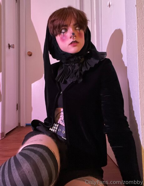 Zombby nude leaked onlyfans