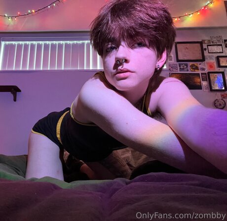 Zombby nude leak onlyfans