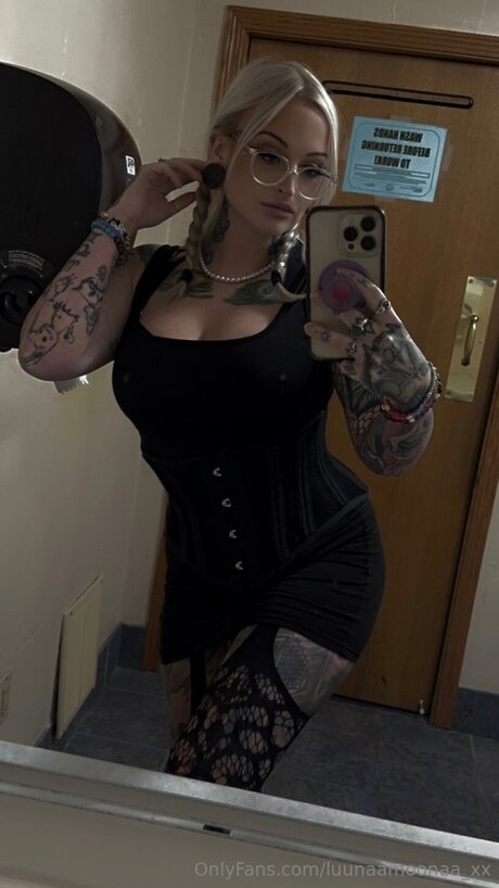 Luunaamoonaa Xx pics onlyfans