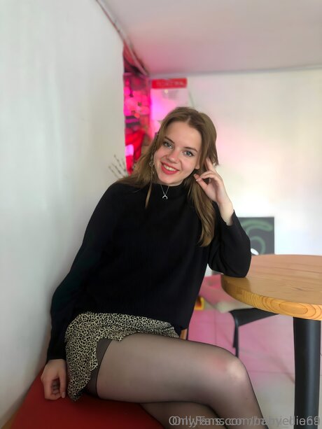 Babyellie69 onlyfans leaked.