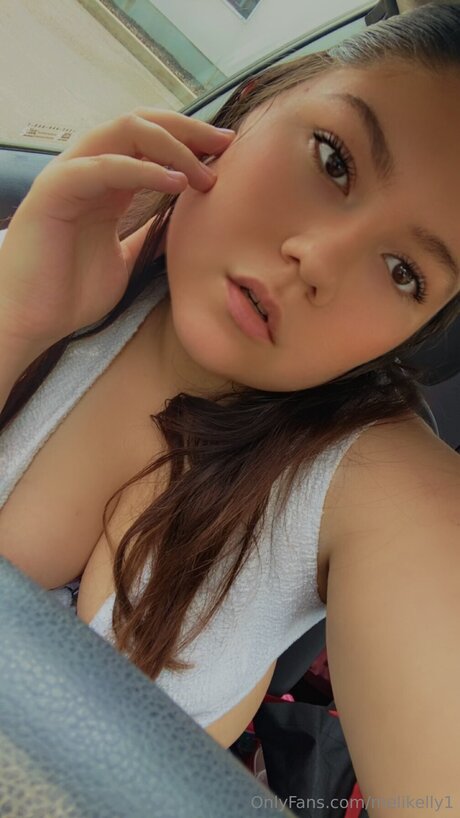 Melikelly1 leaked onlyfans photos