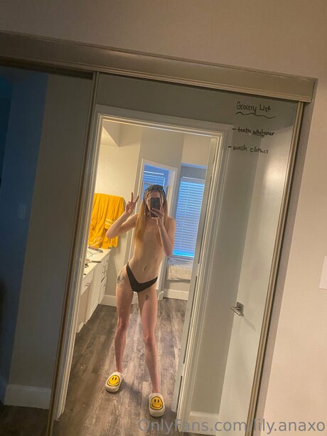 Lily Anaxo onlyfans model photos