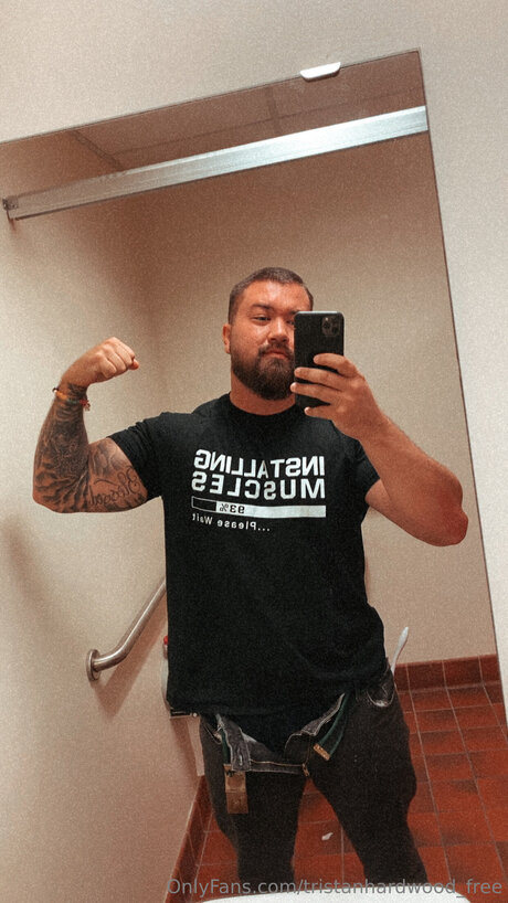 Tristanhardwoodxxx onlyfans naked