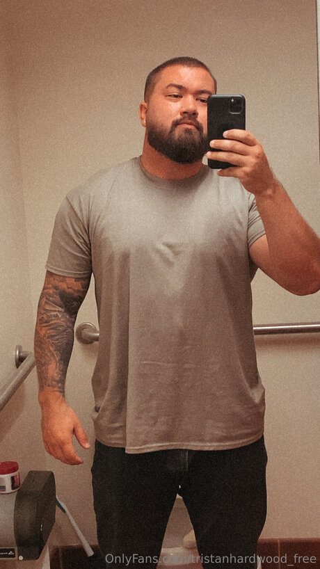 Tristanhardwoodxxx onlyfans topless