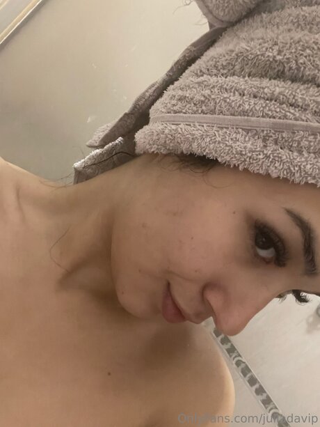 Juliadavip onlyfans pic