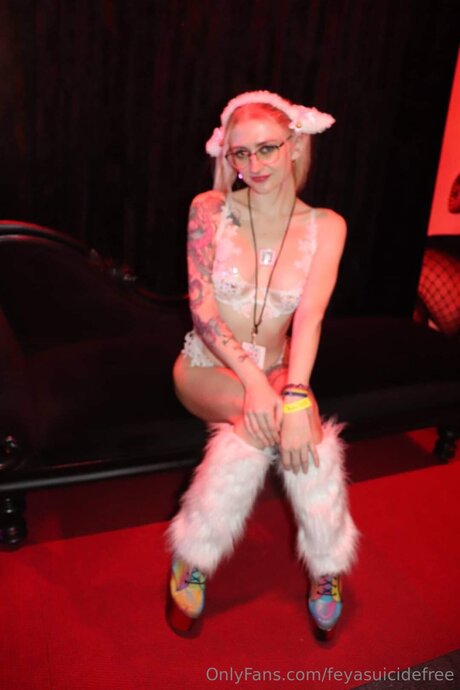 Feyasuicidefree onlyfans naked leak