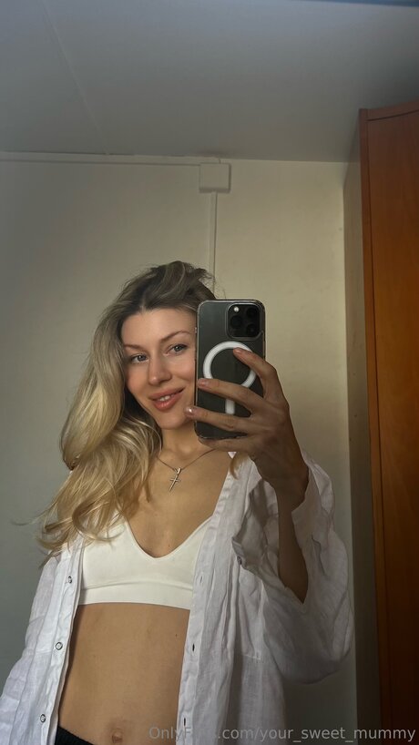 Your Sweet Mummy onlyfans archives