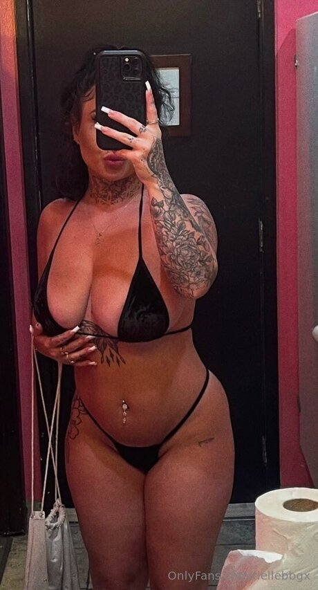 Riellebbgx onlyfans leak ass