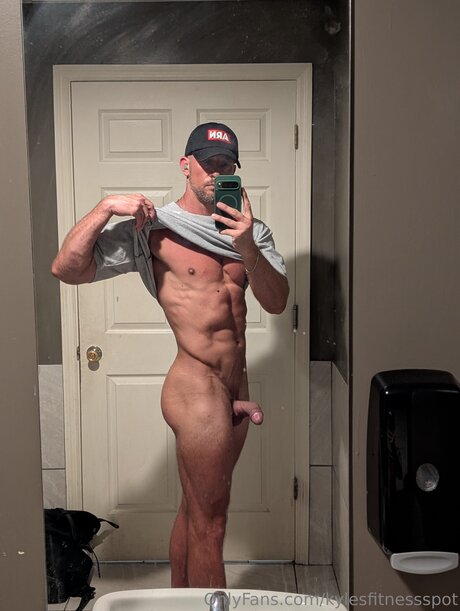 Kylesfitnessspot only fans pics