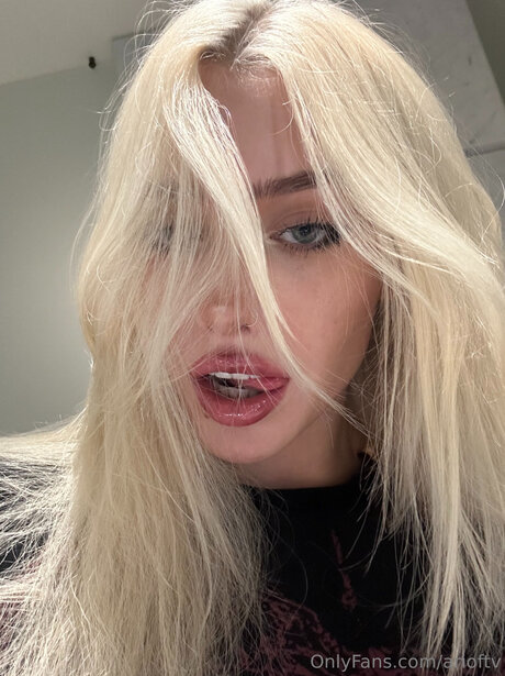 pov handjob onlyfans hot naked pic