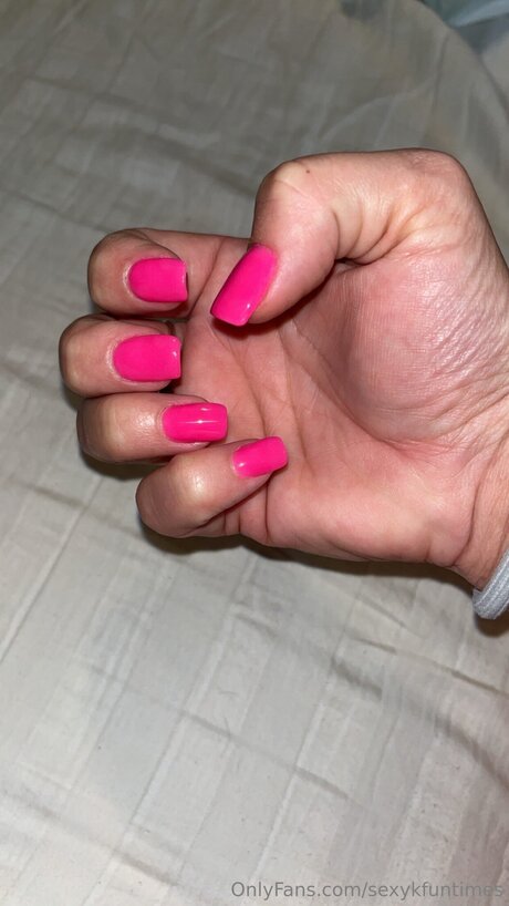 Sexykfuntimes naked onlyfans pics