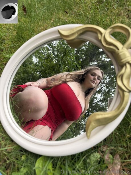 Emilysmallssss  illustration