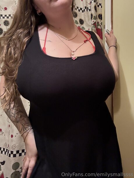 Emilysmallssss  candids