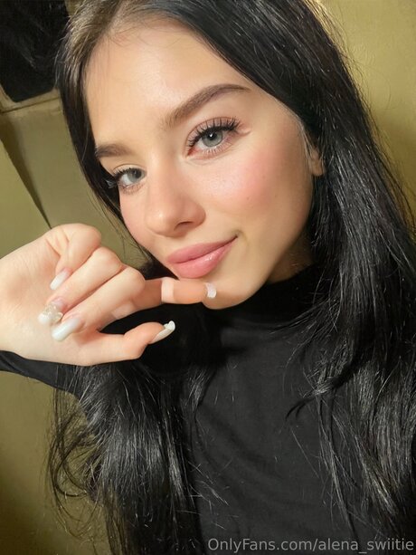 Alena Swiitie onlyfans naked leak