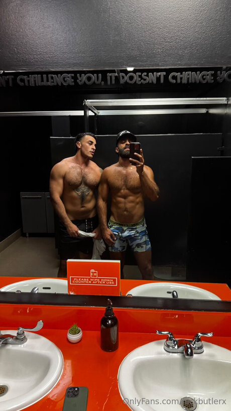 Nickbutlerx onlyfans ass