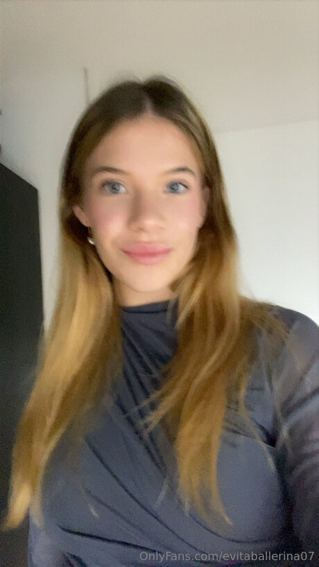 Elvitaballerina07 only fans pictures