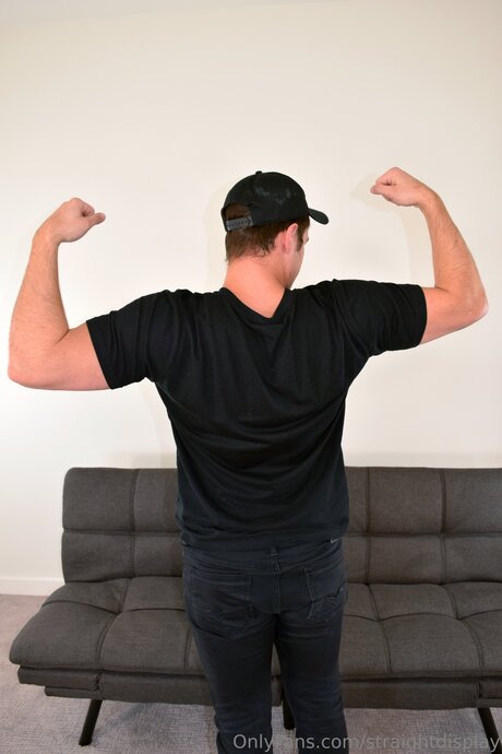 Straightdisplay leaked nude onlyfans