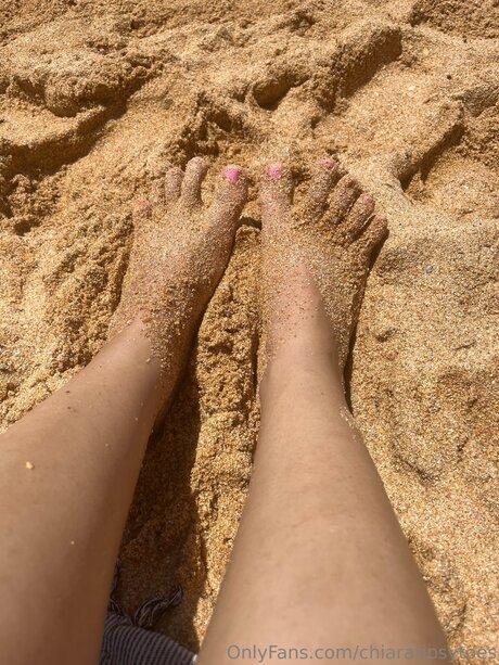 Chiaratipsytoes tits onlyfans