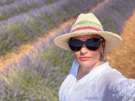 U478722109 onlyfans pictures