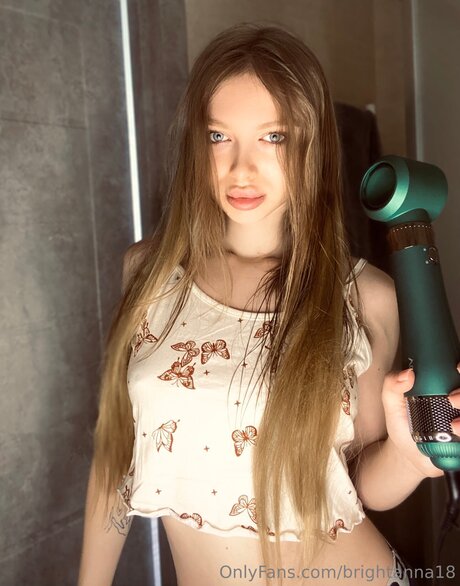 Brightanna18 onlyfans creator