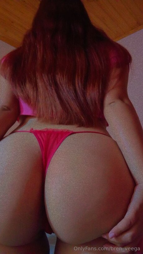 Bren Veega is on onlyfans