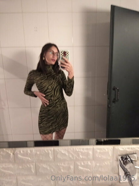 Lolaa1995 onlyfans posts