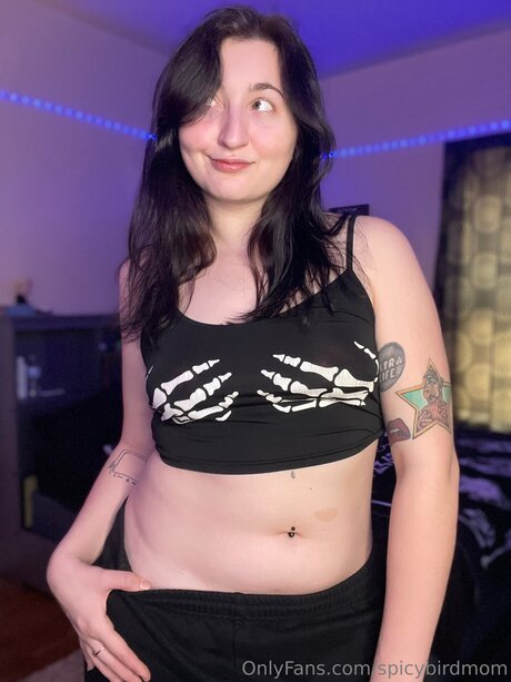 Spicybirdmom nudes leaked onlyfans