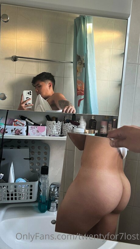 Twentyfor7lost xxx only fans