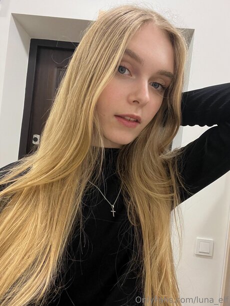 Arya Lune nsfw onlyfans