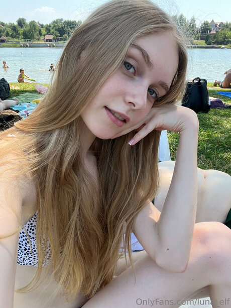 Arya Lune onlyfans lesk