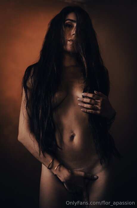 Flor Apassion naked only fans