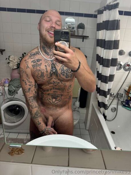 Mikeyboy95 topless onlyfans