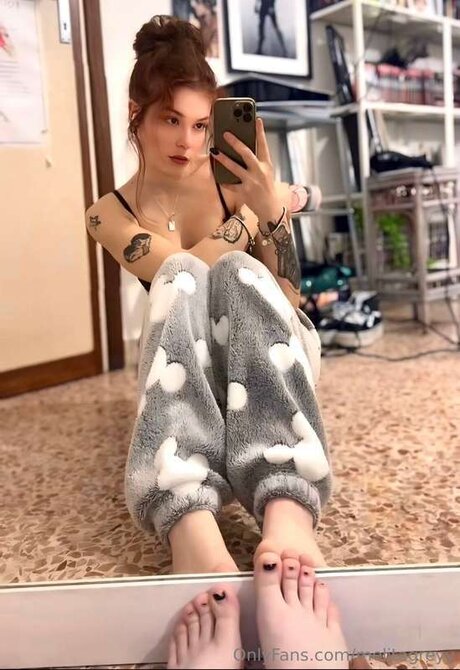 Melitagreyy onlyfans images