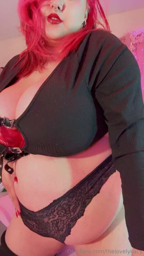 Thelovelykacy onlyfans leaks.