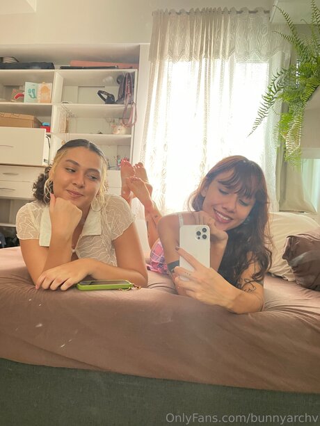 Bunnyarchv nude only fans
