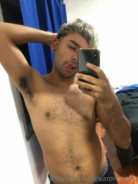 Aaronrodri0 onlyfans leams