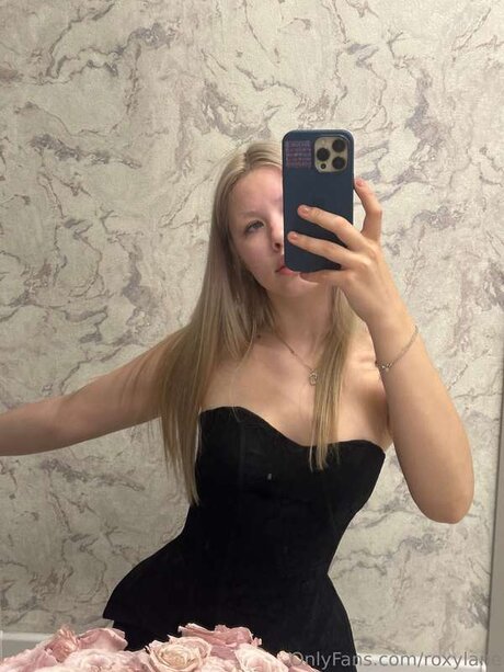 Roxylane nude on onlyfans