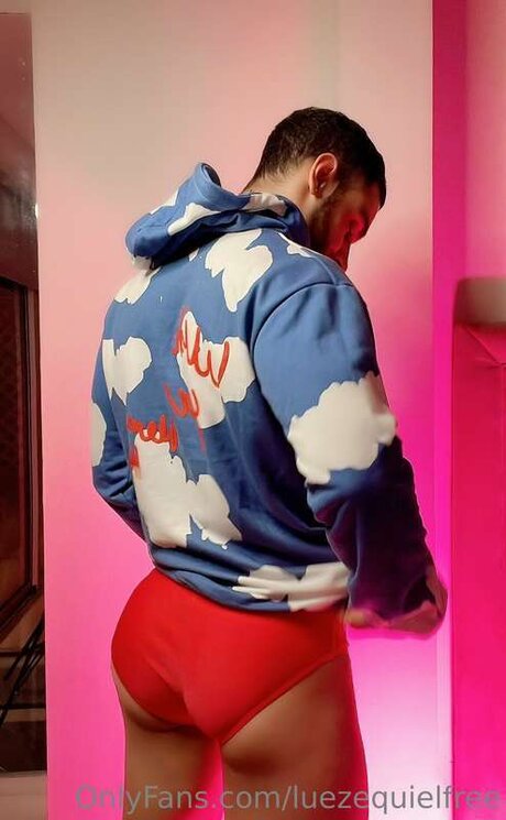 Luezequielfree onlyfans model photo